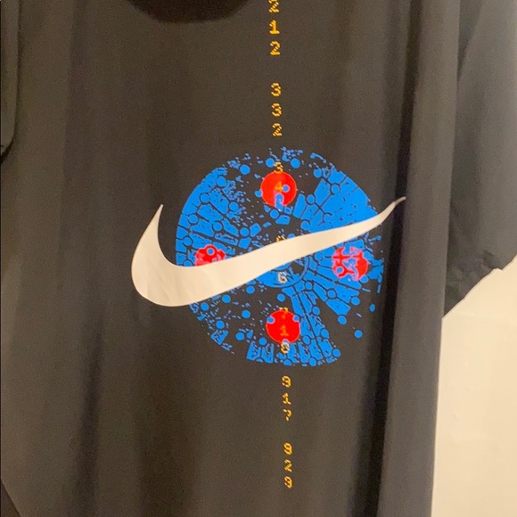 New York Water Repellent Hooded Running Poncho - Picture 15 of 16